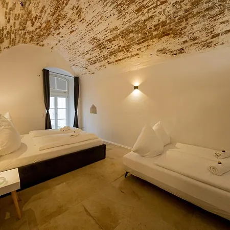 Servus Old Town Premium